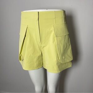 🆕LULULEMON Athletica Light Yellow Cargo Shorts